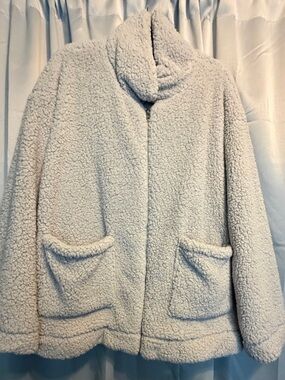 *FREE with Purchase* Cozy Women's Grey Sherpa Style Jacket